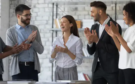 झूठी प्रशंसा