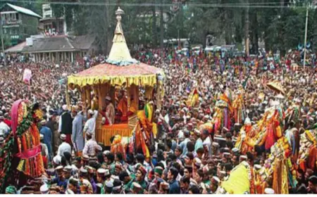 अंतर्राष्ट्रीय कुल्लू दशहरा,अब बलि नहीं तलवार की होती है पूजा