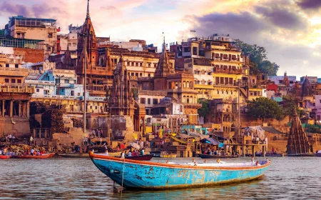 यात्रा संस्मरण : "बनारस की गलियों में अवतरण”