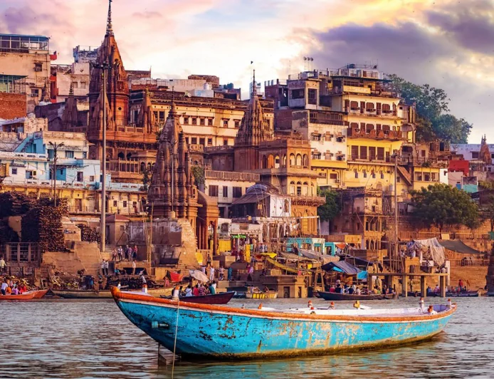 यात्रा संस्मरण : "बनारस की गलियों में अवतरण”