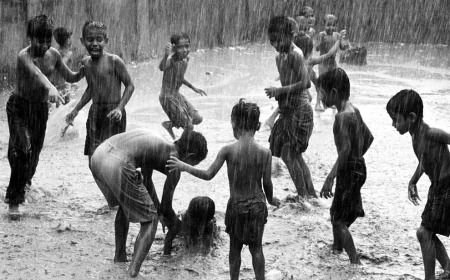 बचपन की बारिशें