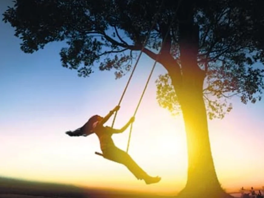 नहीं दिखते सावन के झूले